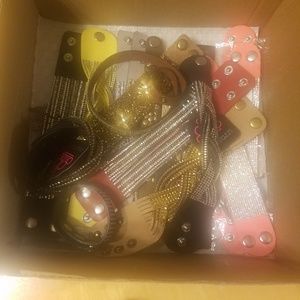 Lot of 36 paparazzi wrap and snap bracelets